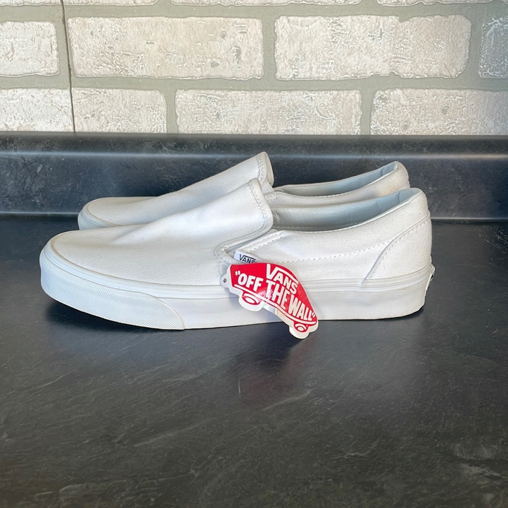 New Vans White Slip-on size 10